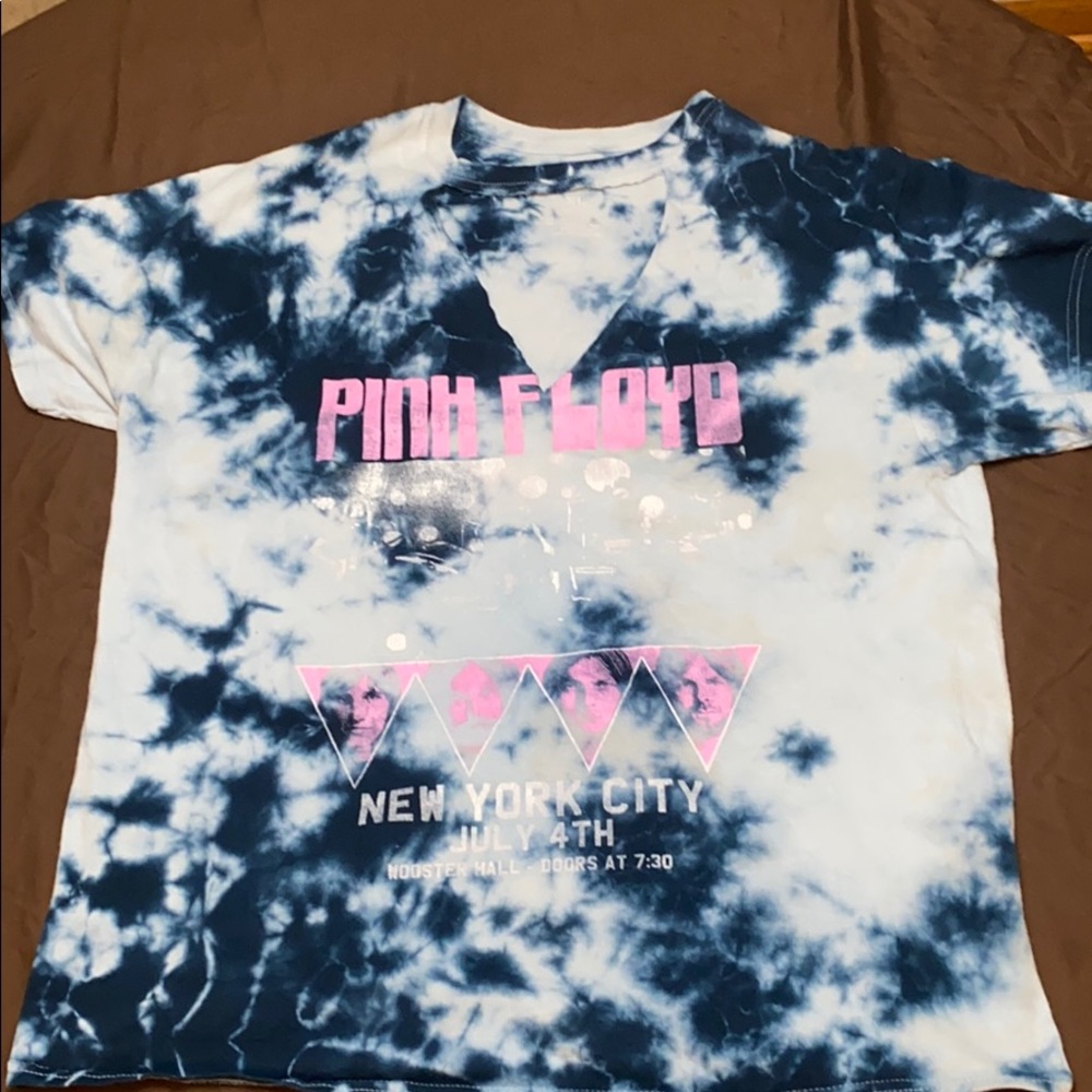 Tie dye Pink Floyd shirt